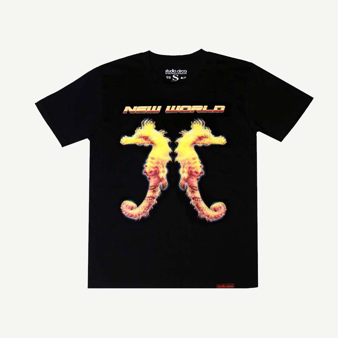 NEW WORLD SEAHORSE TEE